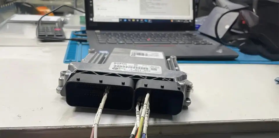 Diagnostic et clonage de calculateur moteur automobile